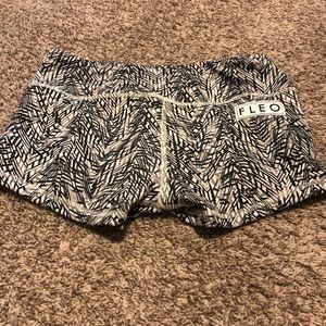Fleo shorts